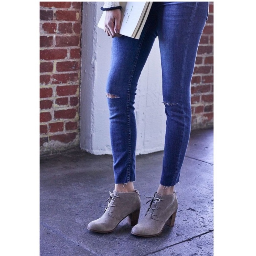 TOMS Women's Lunata Lace Up Bootie Desert Taupe Burnish Suede